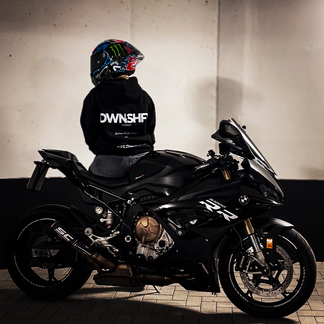 OVERSIZED HOODIE - BLACK